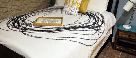 1 slaapkamer, een strijkplank/strijkijzer, gratis wifi, beddengoed