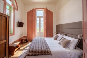 4 soverom, strykejern/-brett, wi-fi (inkludert) og sengetøy