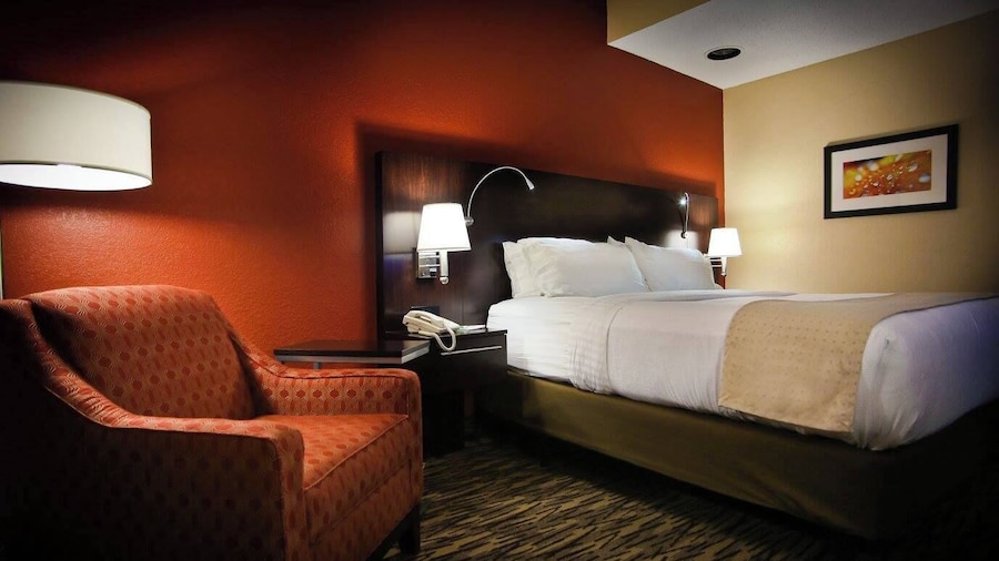Pearl Street Hotel & Suites