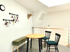 Dining - Beautiful duplex with A/C - Place du Palais (Bordeaux)