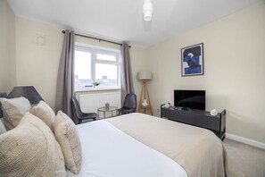 1 bedroom, iron/ironing board, free WiFi, bed sheets