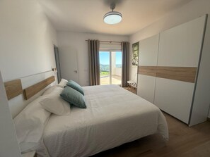 3 bedrooms, WiFi, bed sheets