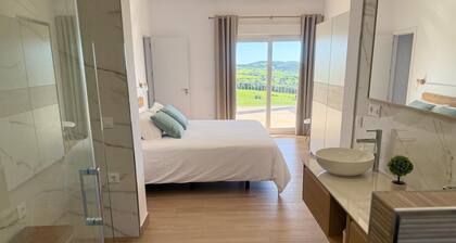 Private Pool, beautiful views of sea and hills, modern and new Casa Maro