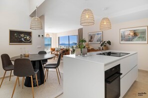 Kühlschrank, Ofen, Herdplatte, Geschirrspüler