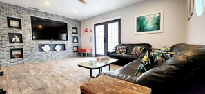 TV - Seascape Villa on Padre (South Padre Island)