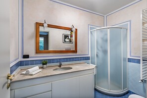 Apartment | Badezimmer