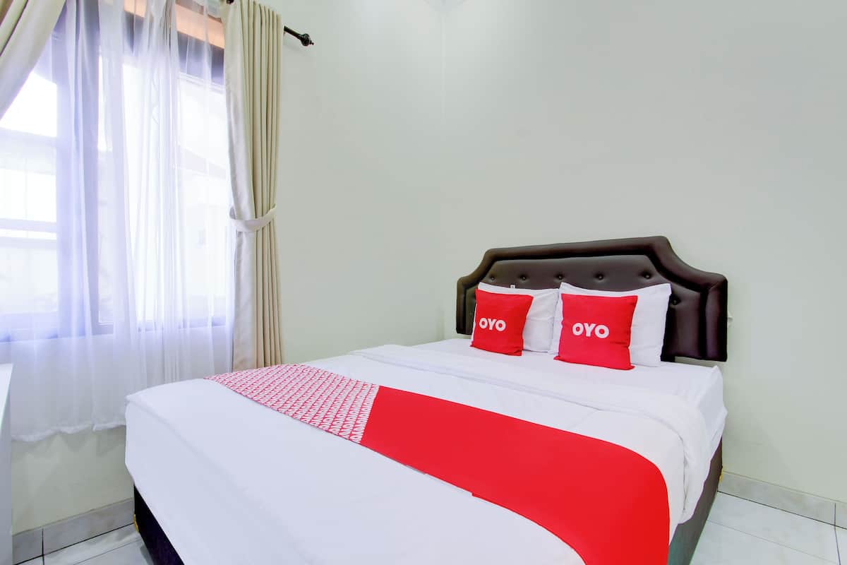 Deluxe Double Room | Free WiFi, bed sheets