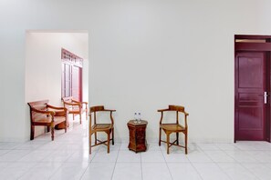 Interior detail - Hotel O Syariah Griya Wisata (Wonogiri)