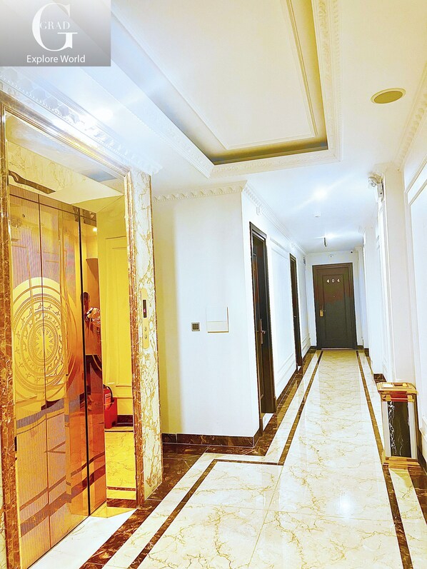 Hallway - GRAD Gold Luxury Hotel (Tu Son)