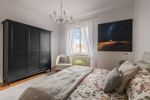 2 chambres, fer et planche Ă repasser
