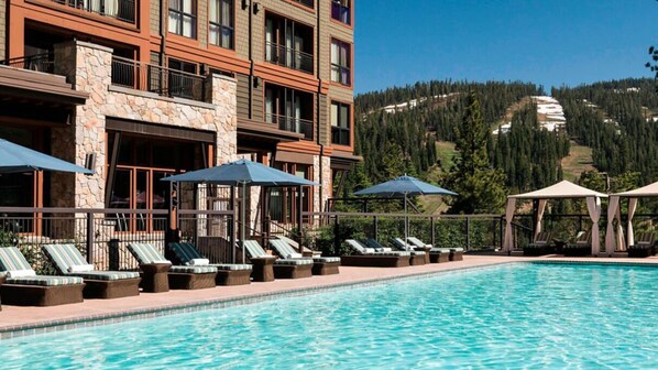 Ulkouima-allas, lämmitetty uima-allas