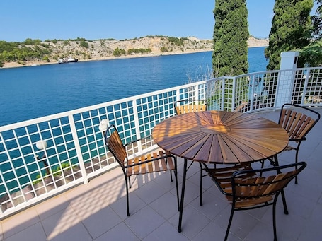 Double Room, Balcony, Sea View | Terrace/patio