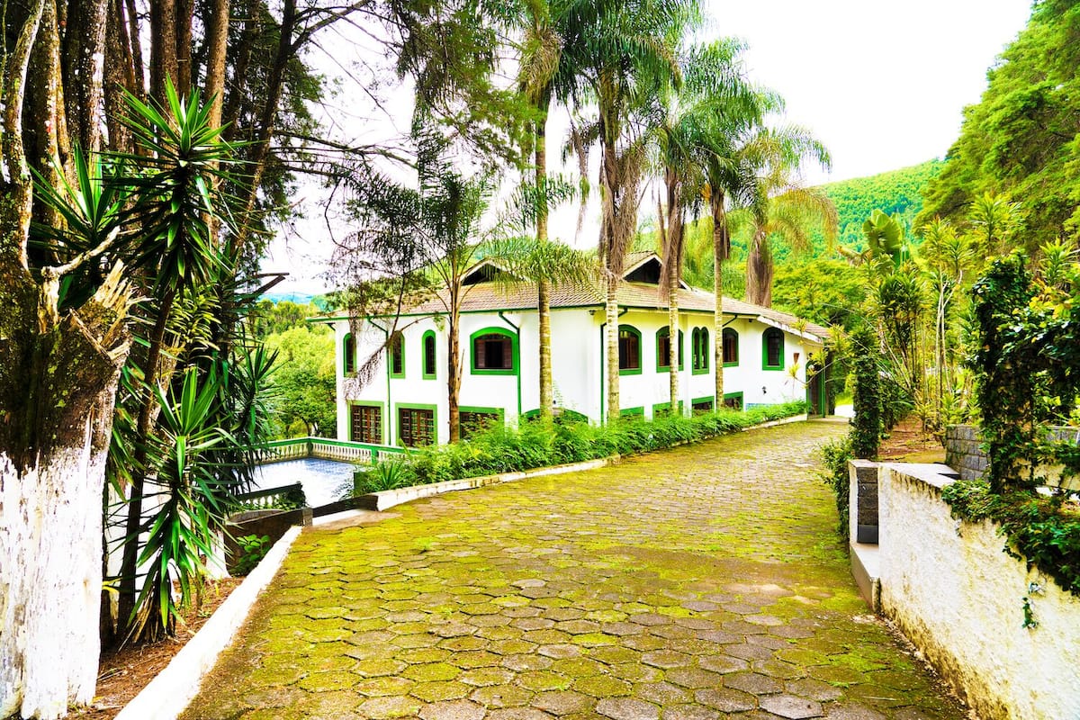 Suite, Garden View | 1 bedroom, minibar, free WiFi, bed sheets