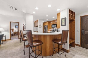 Fridge, microwave, oven, stovetop - The Charter at Beaver Creek A260 (Beaver Creek)