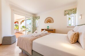 4 camere, ferro/asse da stiro, Wi-Fi gratuito, lenzuola