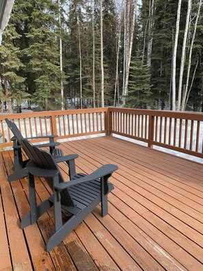 Property grounds - Enjoy year round Christmas in North Pole AK with 3 beds 2 baths (North Pole)