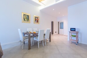 Apartment | Mikrowelle