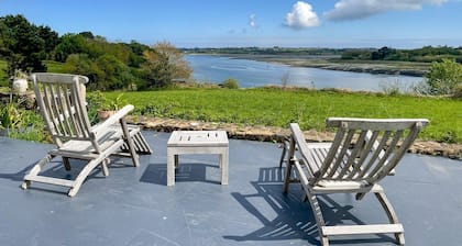 Rustic house with Trieux view – by Autrimo Paimpol