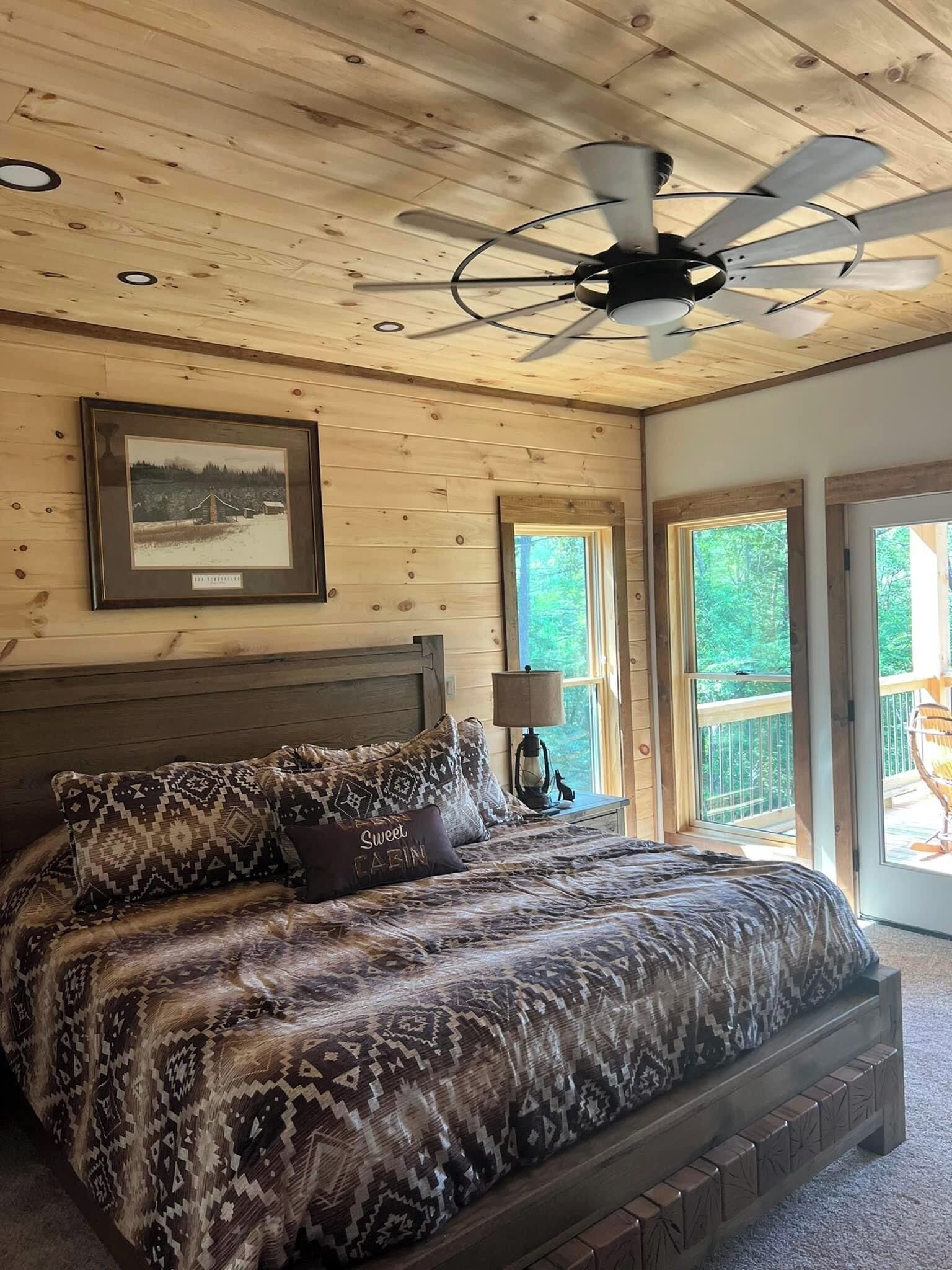 5,000 sqft Mountain Escape with the Luxury of Modern Living-Game room w/ Bar