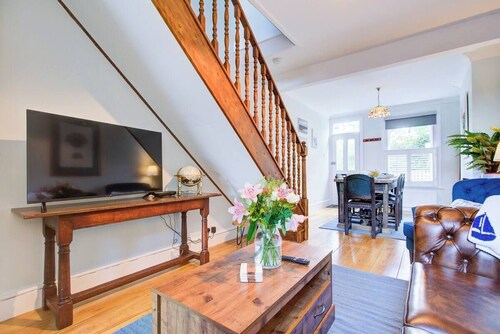 Stunning Cottage in the Heart of Old Leigh - Pass the Keys