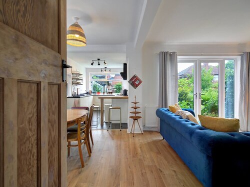 Stylish Family Home in Old Trafford, Manchester - Pass the Keys