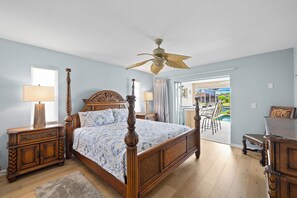 3 室のベッドルーム、デスク、アイロン / アイロン台、WiFi (無料)