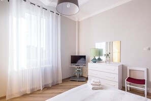 2 bedrooms, iron/ironing board, cots/infant beds, free WiFi - Navile Family Apartment (Bologna)