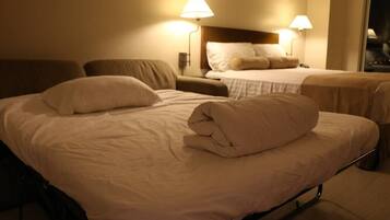 Studio, 1 giường cỡ queen và sofa giường, quang cảnh biển | Truy cập Internet không dây miễn phí, bộ trải giường