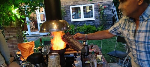 Relax and unwind at Windrush Lodge