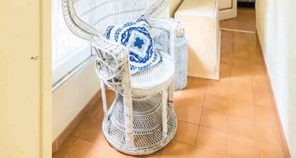 Studio room with private terrace, kitchen in Rome center