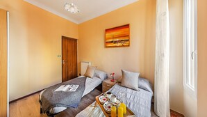 Apartment, Balcony