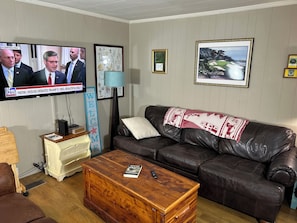 Een smart-tv en een open haard