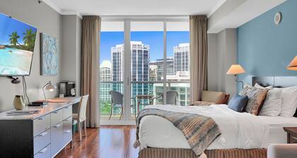 Glamorous Bay View Studio in the Grove