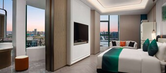 Wingate by Wyndham Urumqi Railway Station