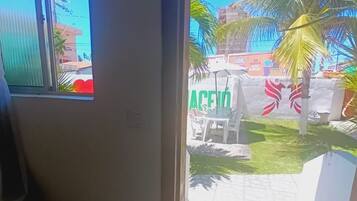 Quarto quádruplo, banheiro privativo | Quartos à prova de som, Wi-Fi de cortesia