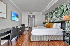 Appart'hôtel Confort, 1 très grand lit et 1 canapé-lit, balcon, vue océan | 1 chambre, fer et planche à repasser, Wi-Fi gratuit
