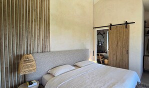 2 soverom, strykejern/-brett, reiseseng for barn og wi-fi