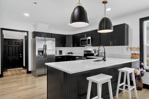 Charleston 11 Guest, Cozy Home Near Downtown-Fully Renovated and Equipped