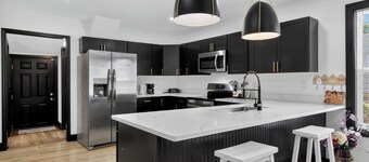 Charleston 11 Guest, Corporate & Crew Housing + 30days