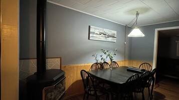 Grand Cottage, Partial Lake View | Living area