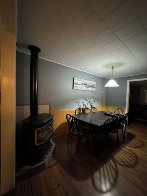 Living area - Alton Lodges (Wasaga Beach)