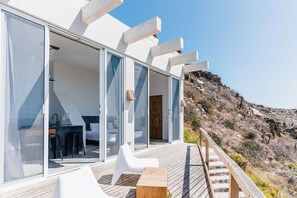 Suite #12 Ocean View King with Kitchenette | Terrace/patio