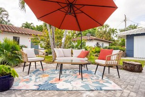 Terrace/patio - Sunny Retreat in Flamingo Suite! (Pompano Beach)