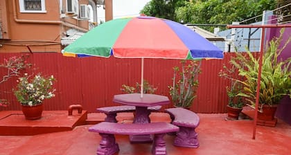 CASA ROSA: Comfortable Cozy Spacious fully furnished family home in Georgetown