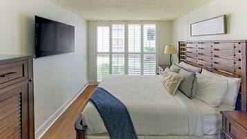 Comfort Apartment, 1 Queen Bed with Sofa bed, Kitchen | 1 bedroom, iron/ironing board, free WiFi