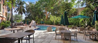 1 Bedroom Steps to Marina and CocoWalk