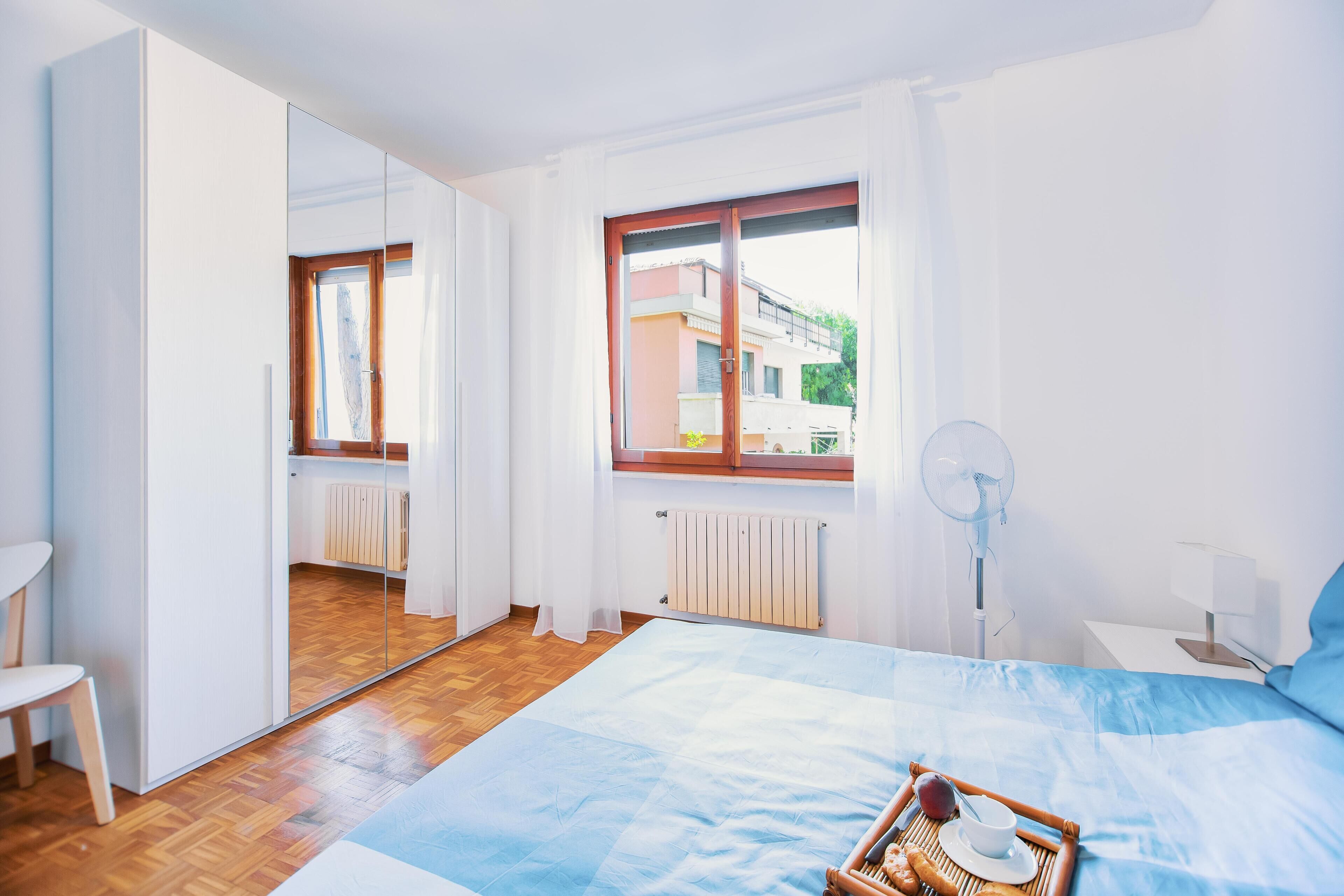 Appartamento, balcone | Postazione laptop, ferro/asse da stiro, Wi-Fi gratuito, lenzuola