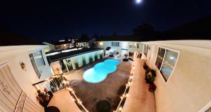 Premium Cozy Condo - 5 min walk to Fig Garden Village