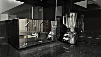 Suihku, pyyhkeet, saippua, sampoo