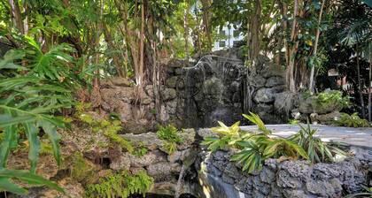 Ocean View 2 Bedroom in Coconut Grove